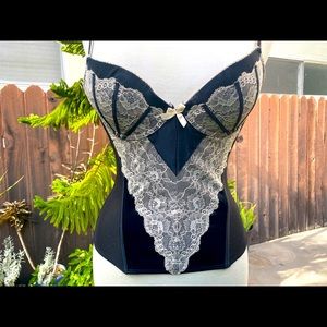 Black Small H&M Corset with Cream Lace